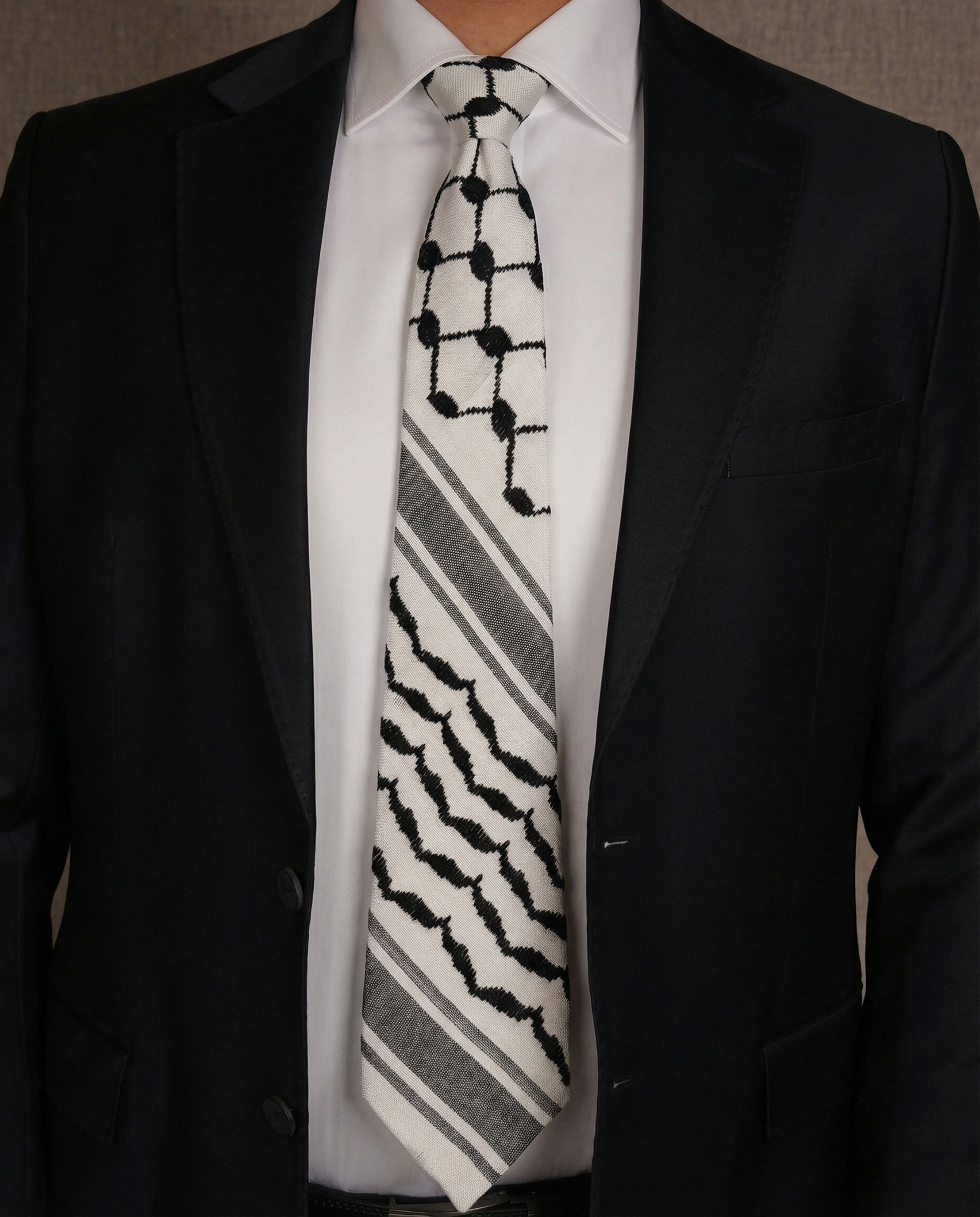Heritage Ready Tie