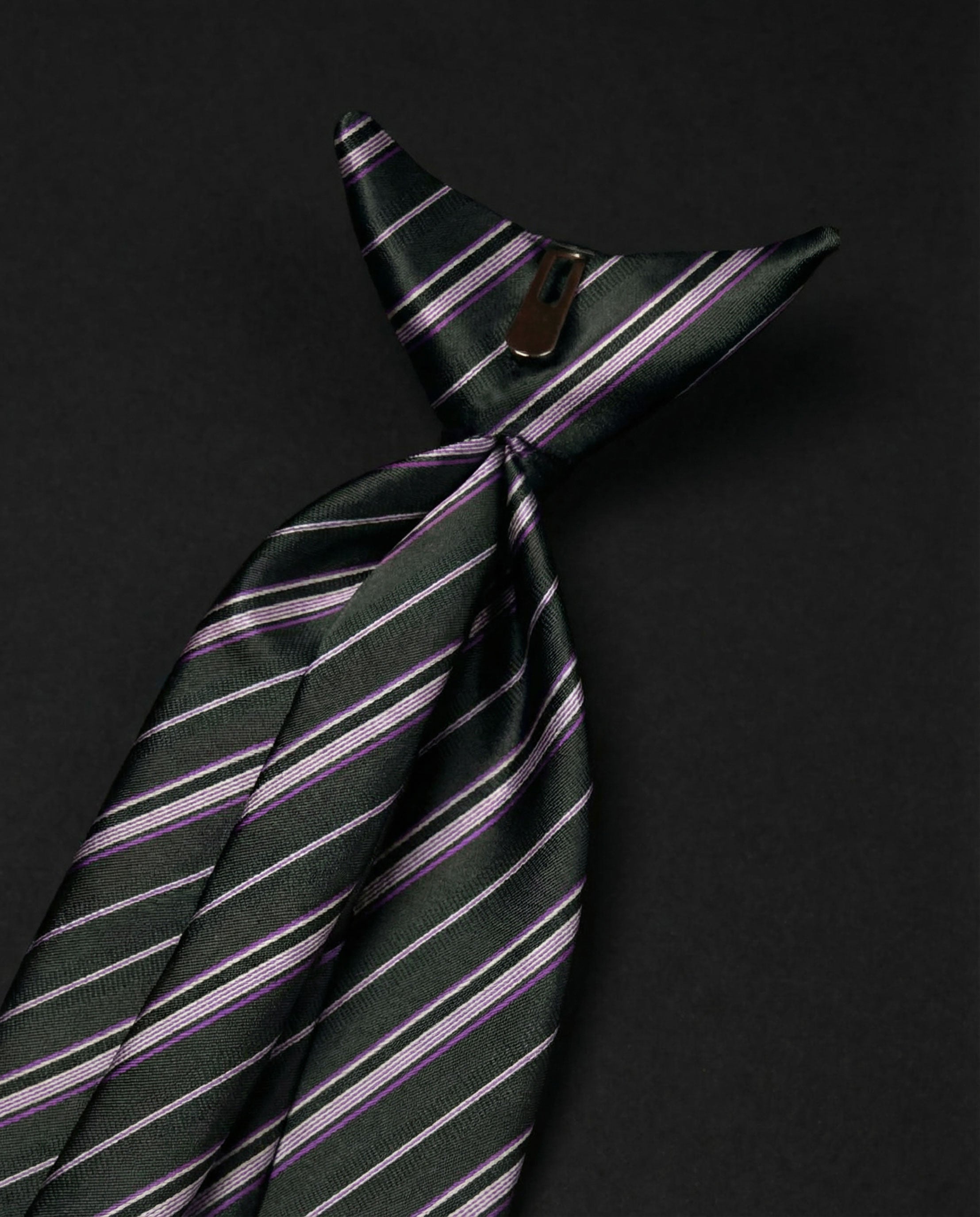 Standard Wide Ready Tie (49)