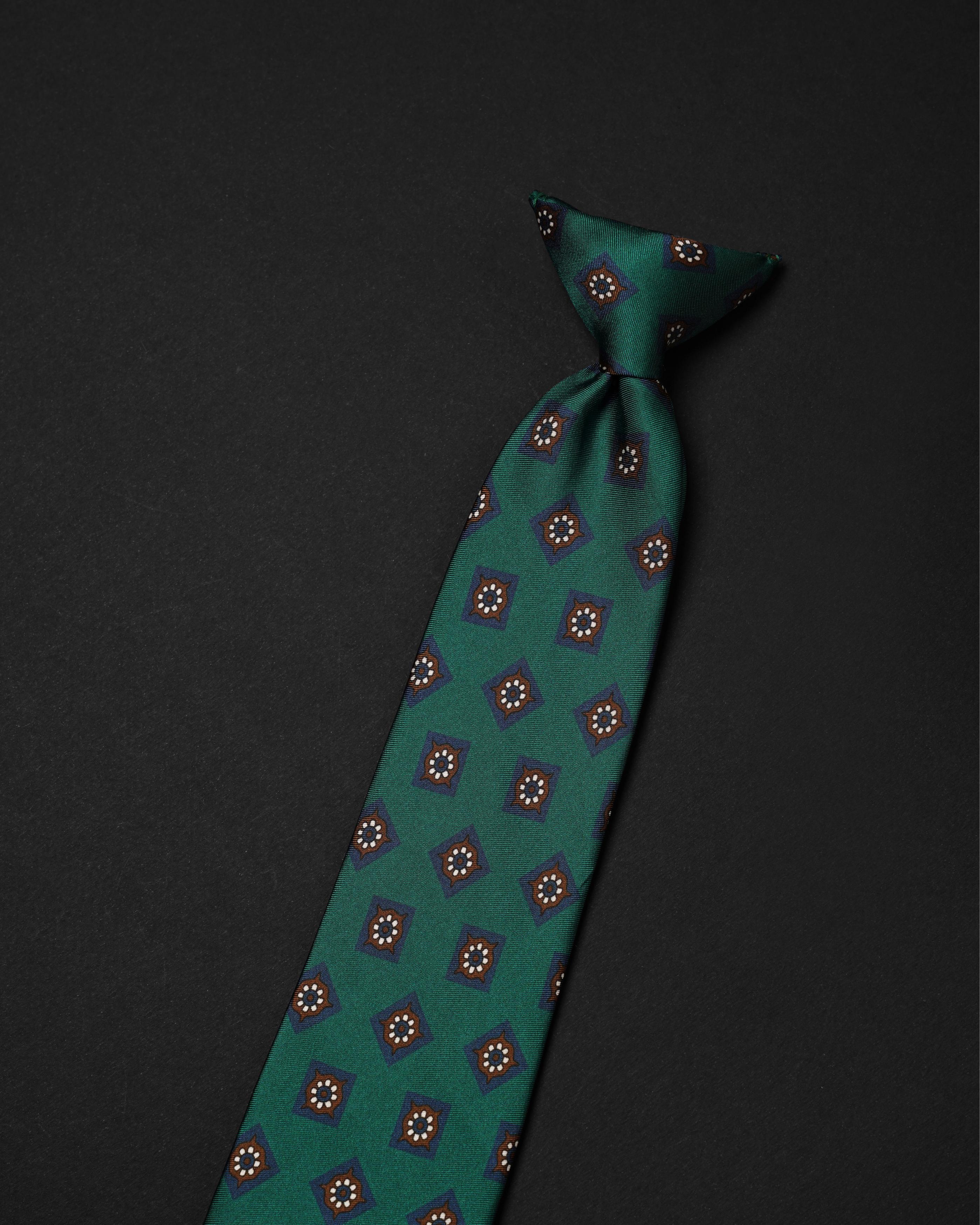 Premium Ready Tie