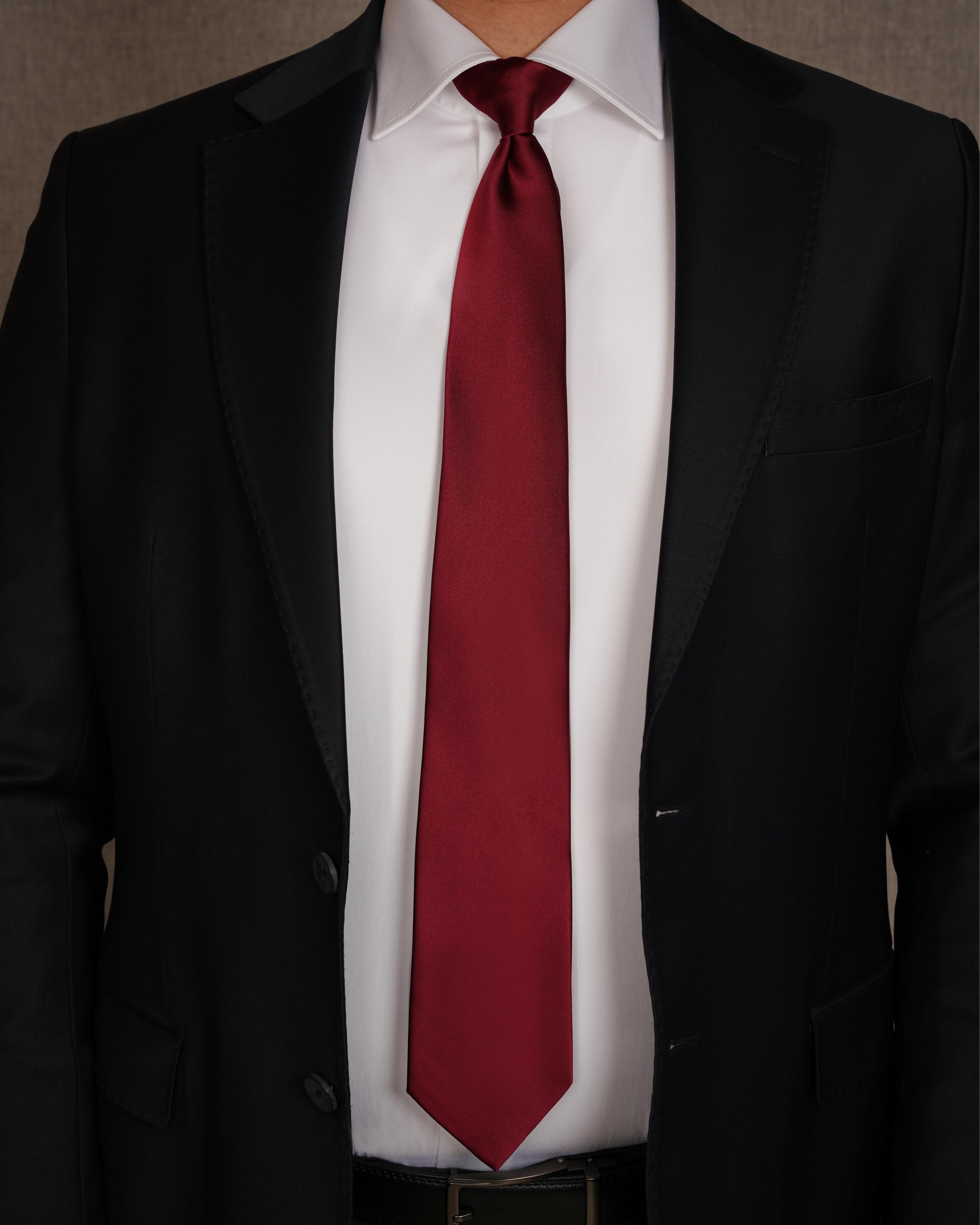 Basic Red Ready Tie