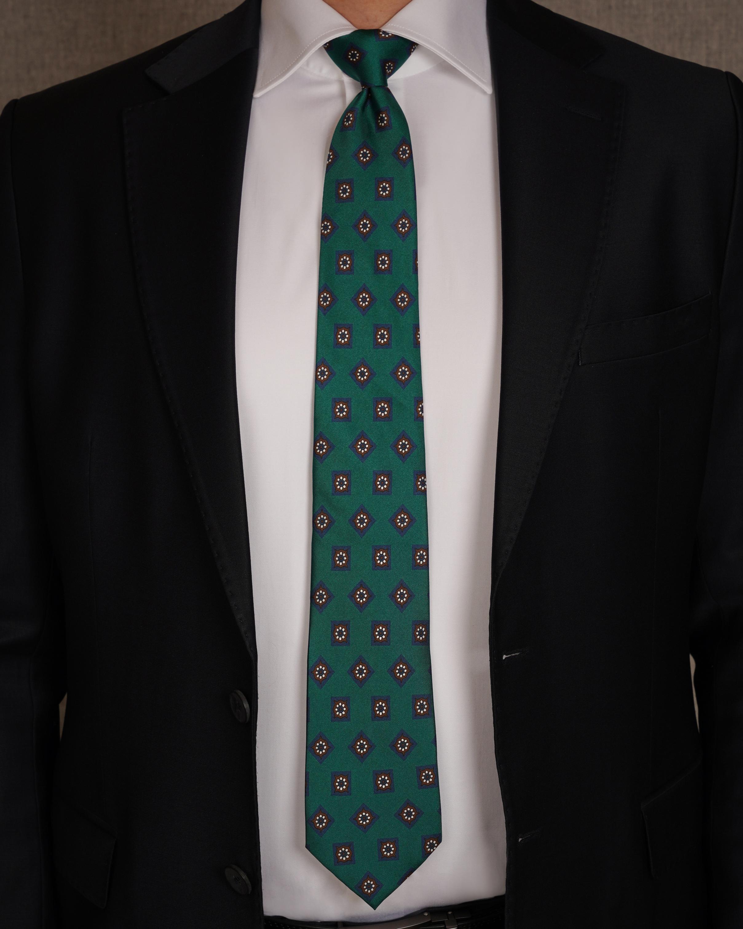 Premium Ready Tie