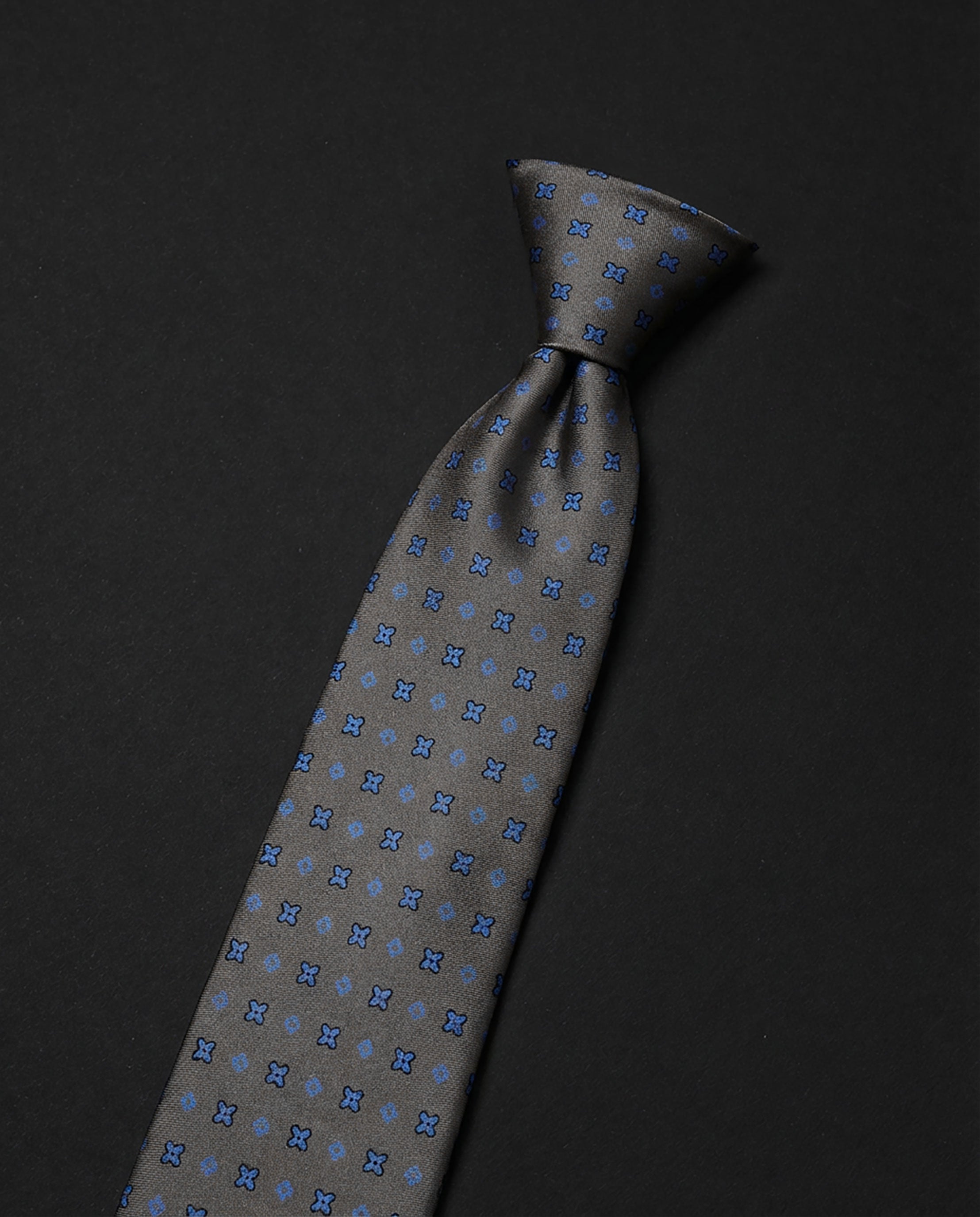 Premium Ready Tie