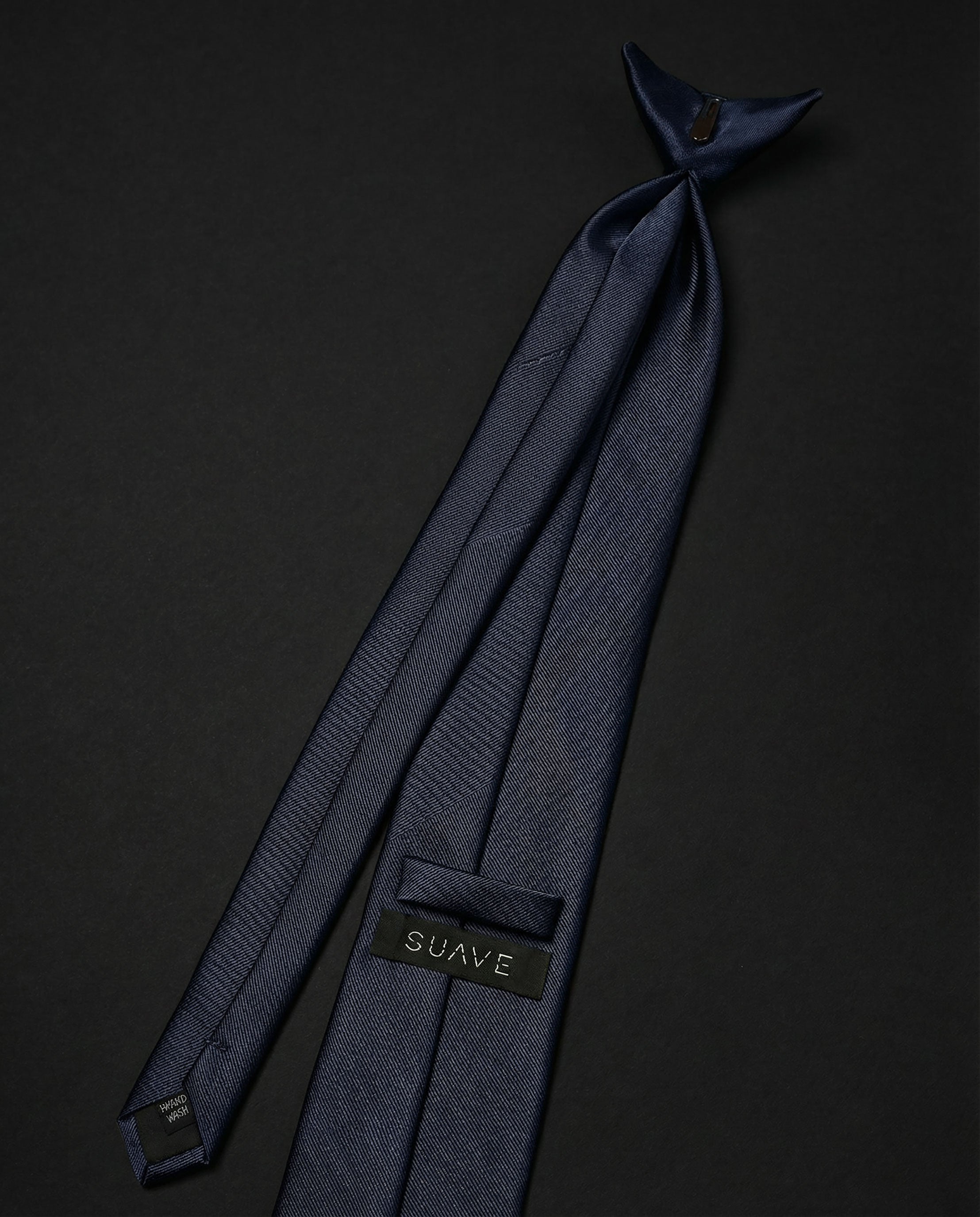 Embroidered Ready Tie (Flag)