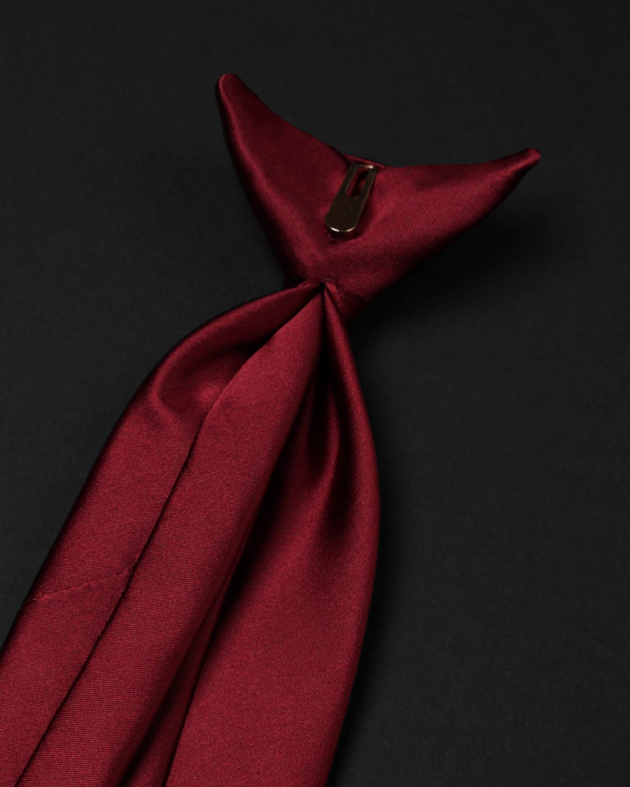 Basic Red Ready Tie