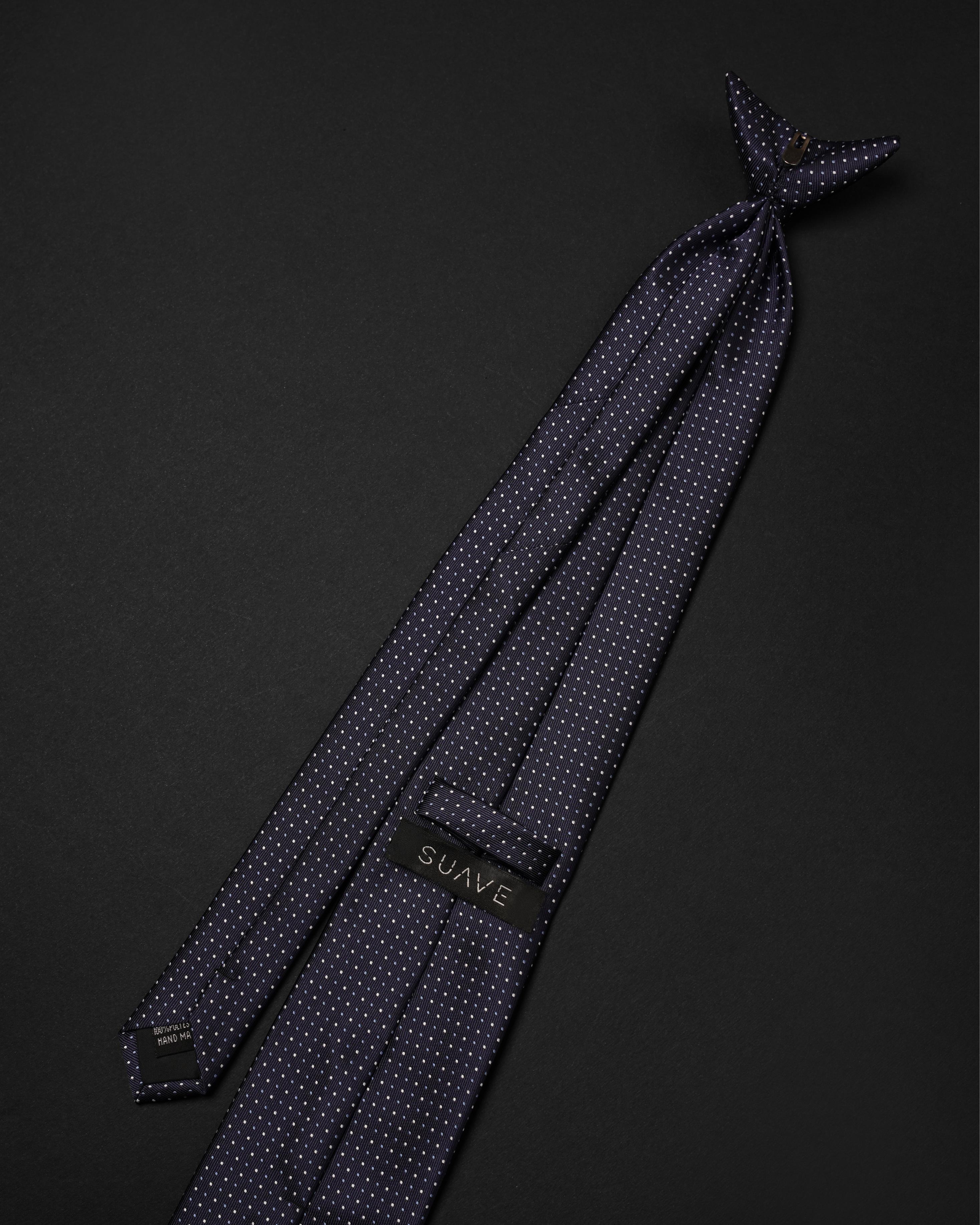 ربطة عنق جاهزة قياسية